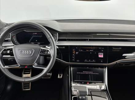 Audi - S8