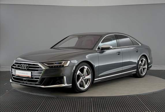 Audi - S8