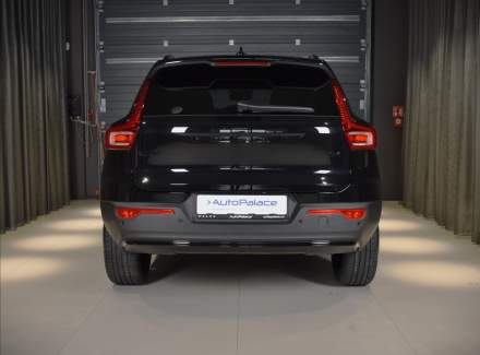Volvo - XC40