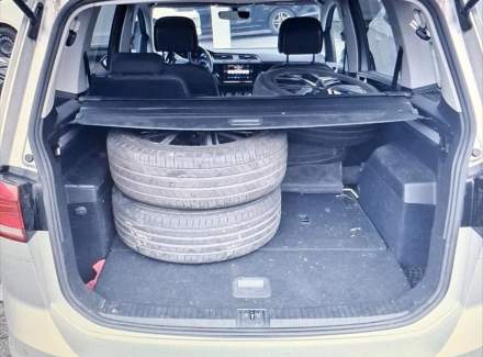 Volkswagen - Touran
