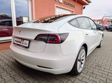 Tesla - Model 3