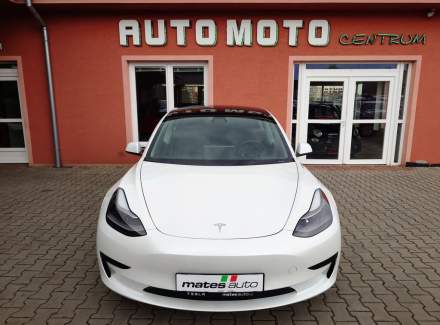 Tesla - Model 3