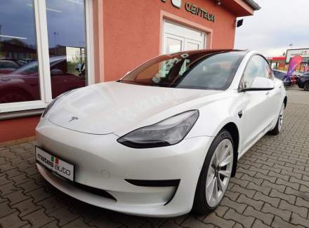 Tesla - Model 3