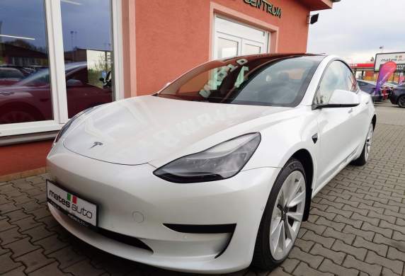 Tesla - Model 3
