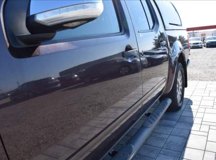 Nissan - Navara
