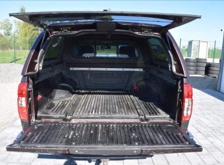 Nissan - Navara