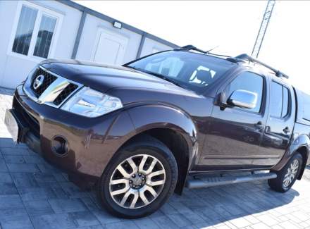 Nissan - Navara