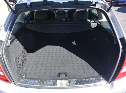 Mercedes-Benz - C-class