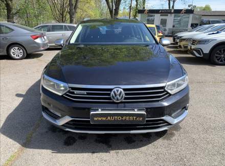 Volkswagen - Passat