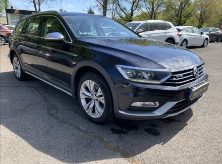 Volkswagen - Passat