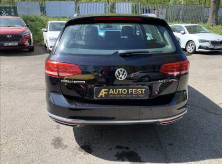 Volkswagen - Passat