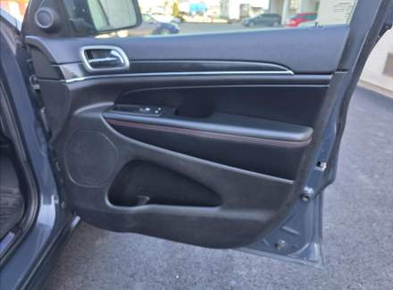 Jeep - Grand Cherokee