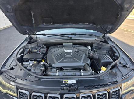 Jeep - Grand Cherokee