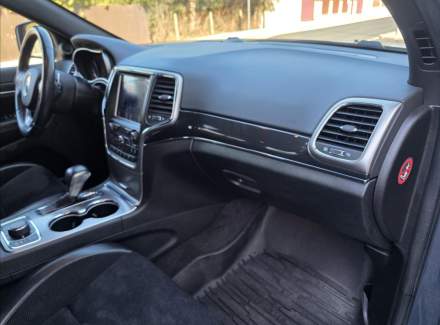 Jeep - Grand Cherokee