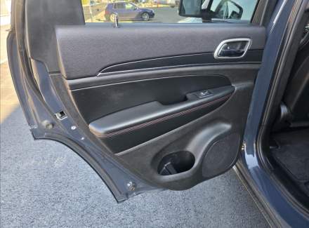 Jeep - Grand Cherokee