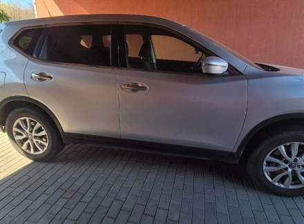 Nissan - X-Trail