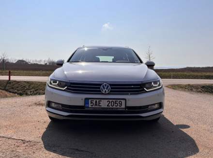 Volkswagen - Passat