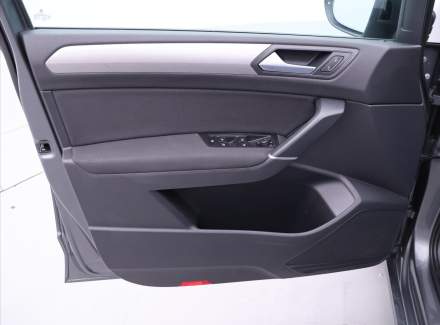 Volkswagen - Touran