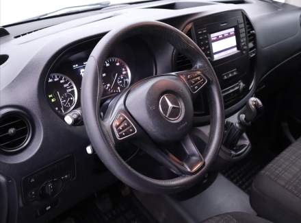 Mercedes-Benz - Vito