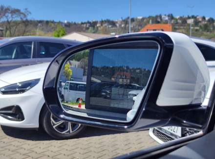 Mercedes-Benz - E-class