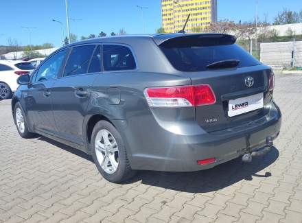 Toyota - Avensis