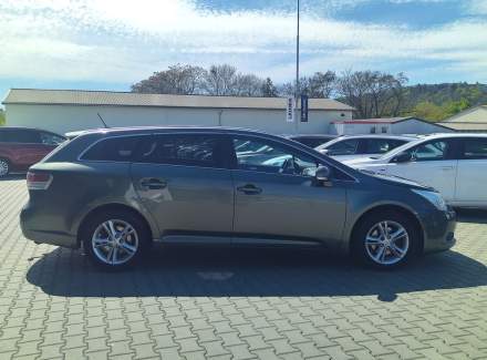 Toyota - Avensis