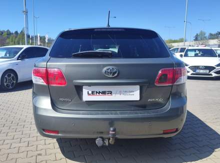 Toyota - Avensis