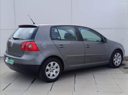 Volkswagen - Golf