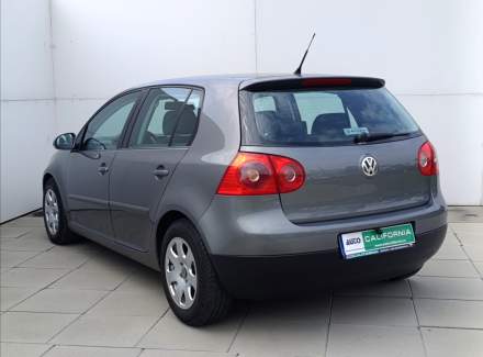 Volkswagen - Golf