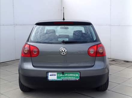 Volkswagen - Golf