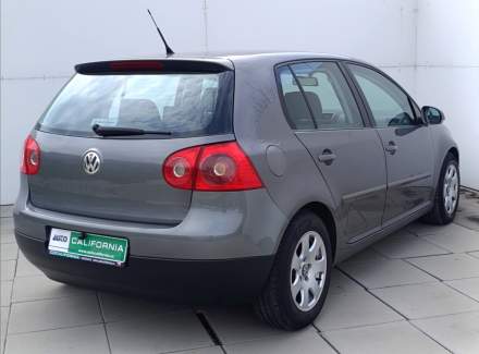 Volkswagen - Golf