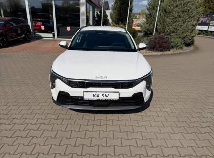 Kia - K4