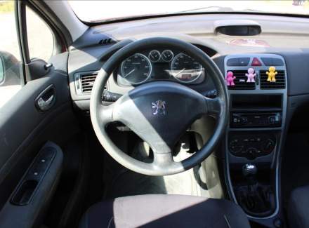 Peugeot - 307