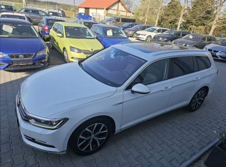 Volkswagen - Passat