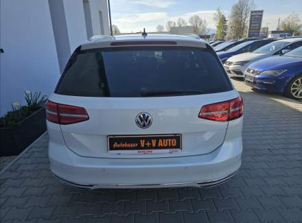 Volkswagen - Passat