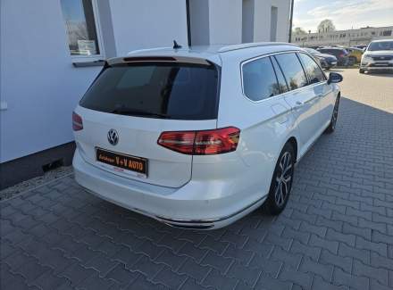 Volkswagen - Passat