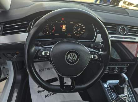Volkswagen - Passat