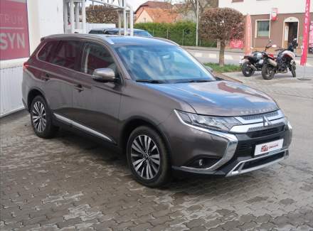 Mitsubishi - Outlander