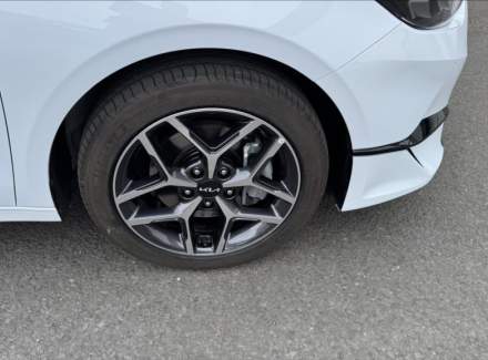 Kia - Cee'd