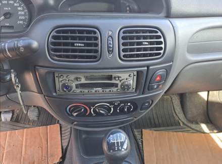 Renault - Megane