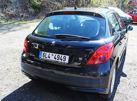 Peugeot - 207
