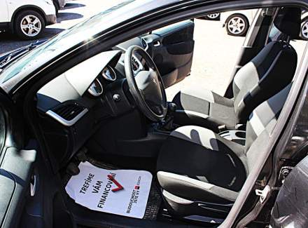 Peugeot - 207