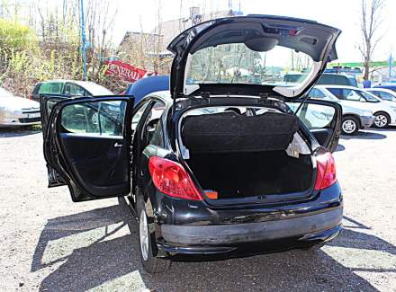 Peugeot - 207