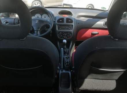 Peugeot - 206