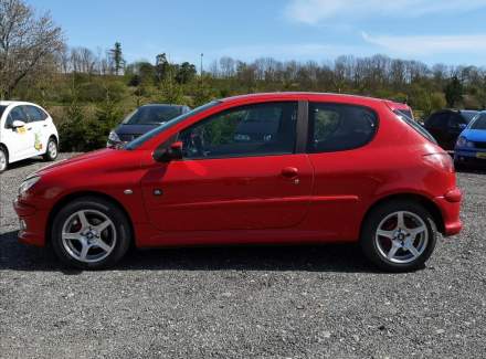 Peugeot - 206