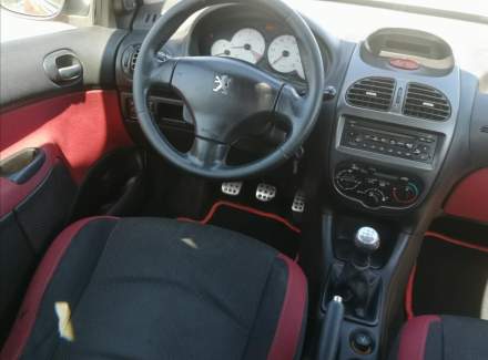 Peugeot - 206
