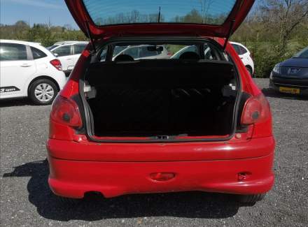 Peugeot - 206