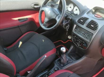 Peugeot - 206
