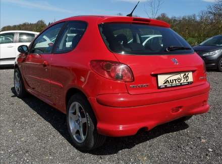 Peugeot - 206