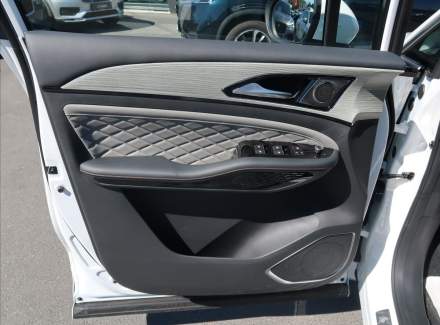 Forthing - Yacht/4 U-Tour